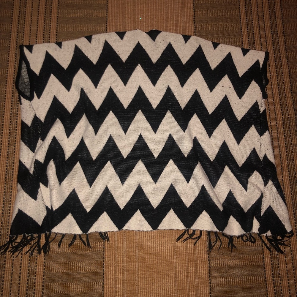 Zig Zag Poncho - image 2